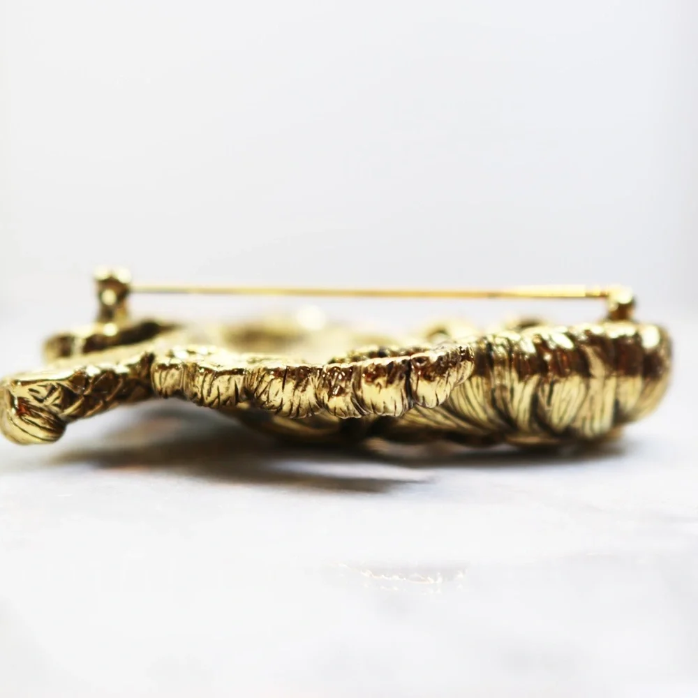 Regal Quilted Lion Brooch from the Classics Collection by Joan Rivers - Picture 11 of 16